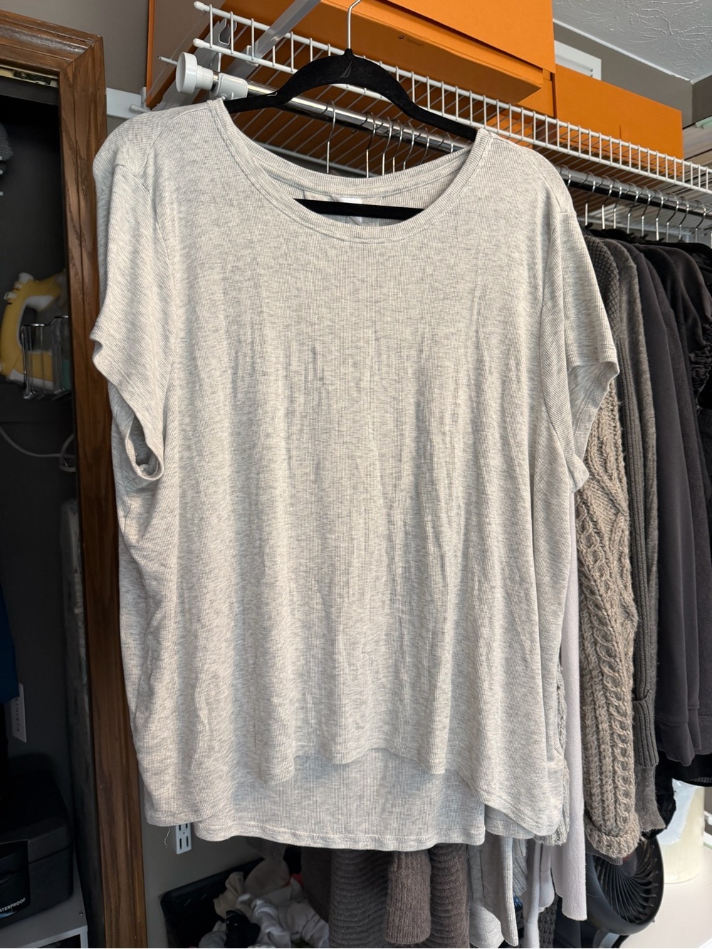 Athleta Light Gray Scoop Neck Short-Sleeve Tee